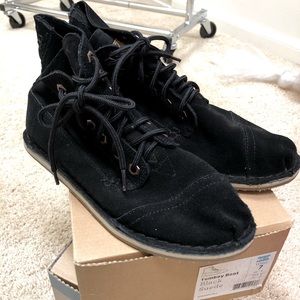 Toms Chukka Tomboy boots-NEW!